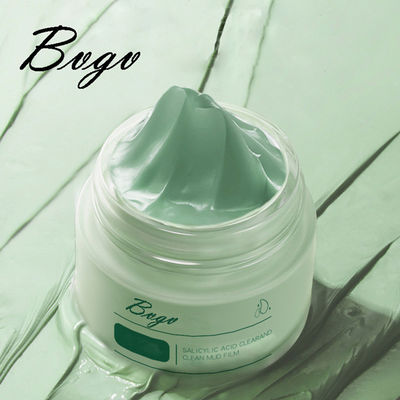 Minimice la cúrcuma Clay Mask de los poros
